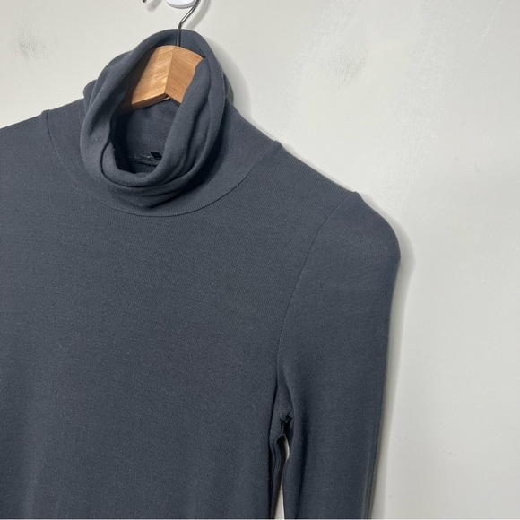 Theory Womens Size Medium Andera Turtleneck Dark Tanzanite Grey Sweater Modal - Picture 3 of 8